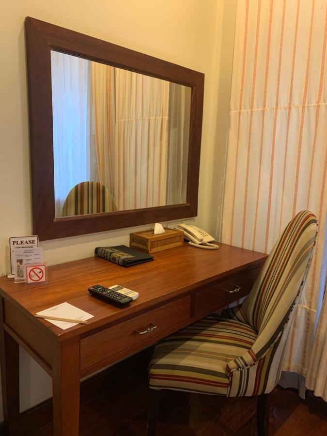 Athena Hotel Паксе Экстерьер фото