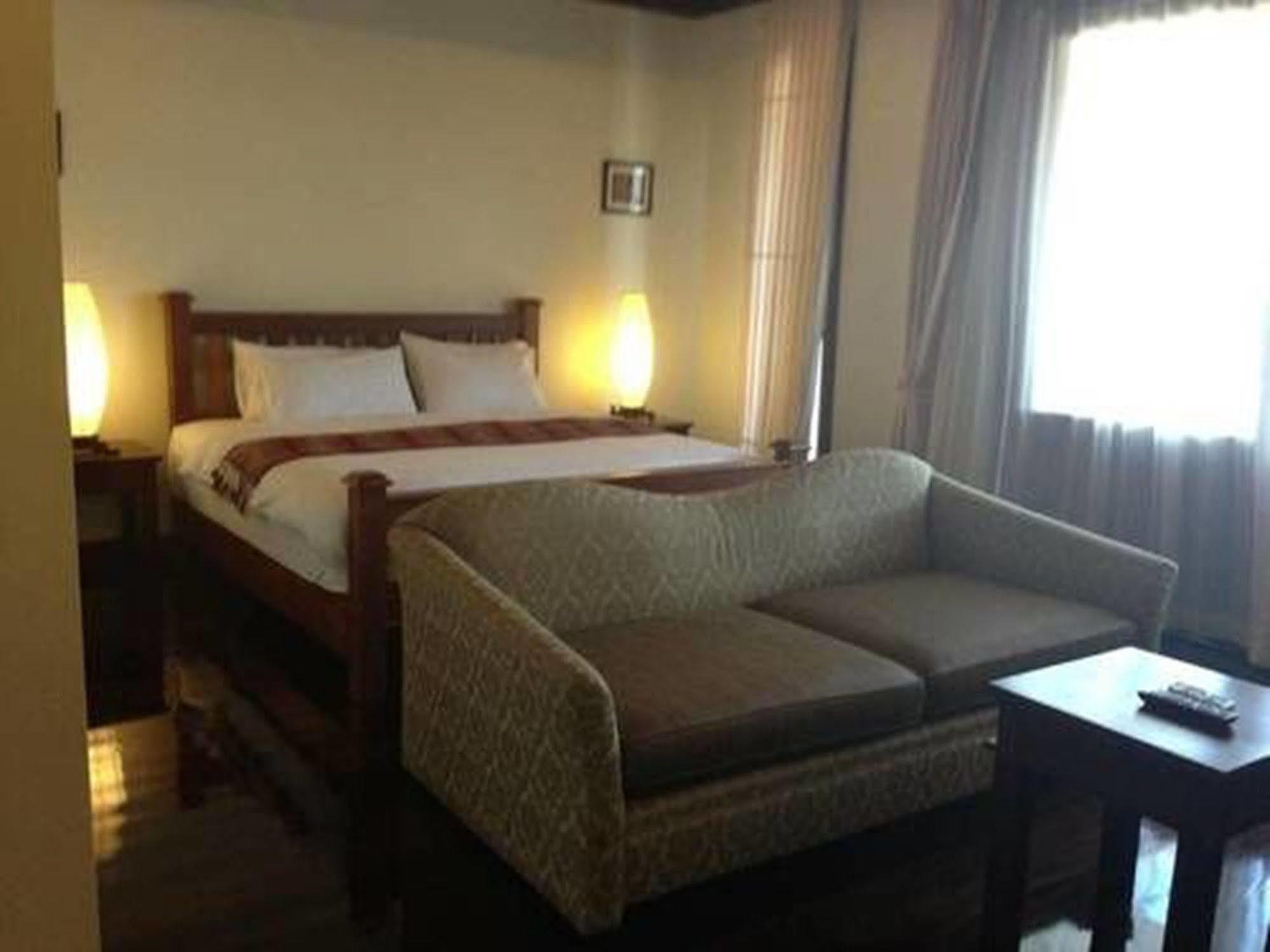 Athena Hotel Паксе Экстерьер фото